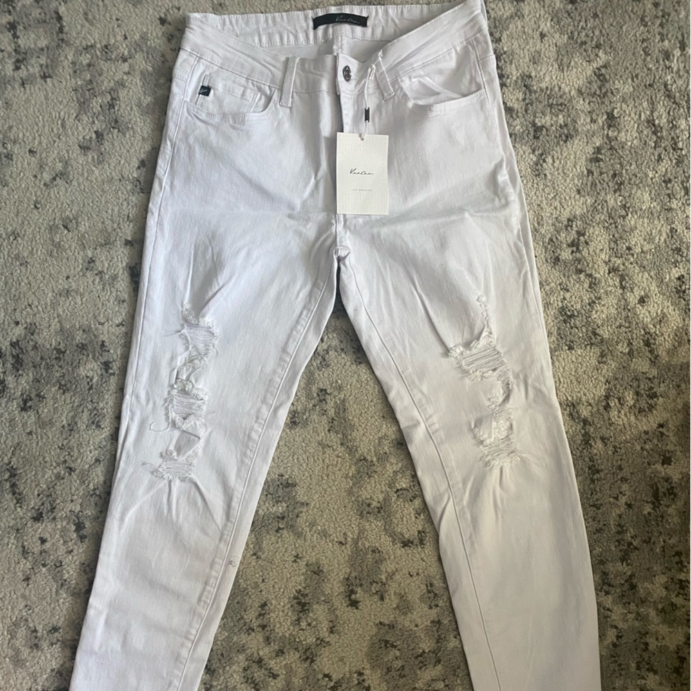 Kancan white distressed skinny jeans 9 11 29 NWT
